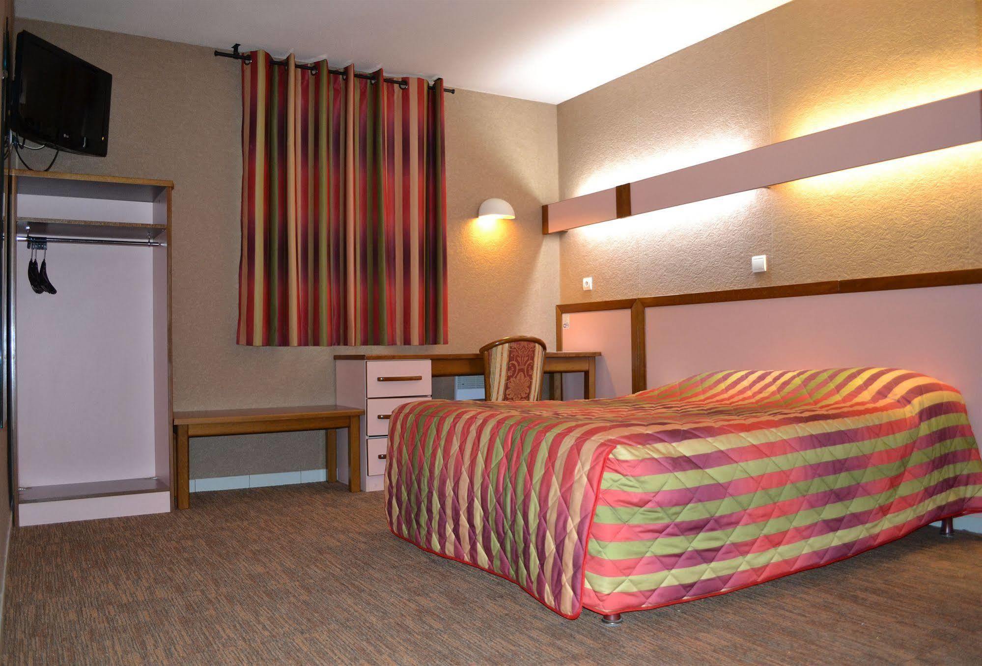 Hotel Siatel Besancon Chateaufarine Buitenkant foto